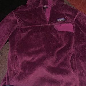 Magenta fleece Patagonia pullover, worn a handful of times, looks brand new